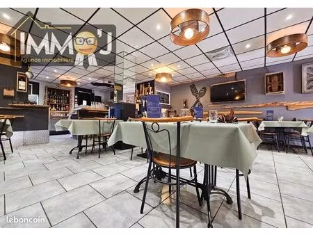 appartement 4 pièces 162 m²