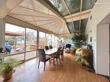 maison 6 pièces 165 m²