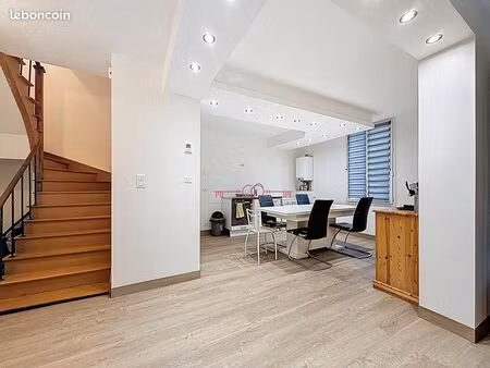 maison de ville 5 pièces 104 m²