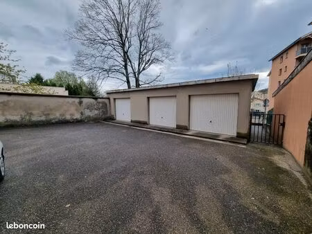 garage 20m2 fermé