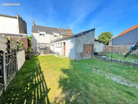 charmante maison offrant un vaste espace intérieur située sur la commune de feignies