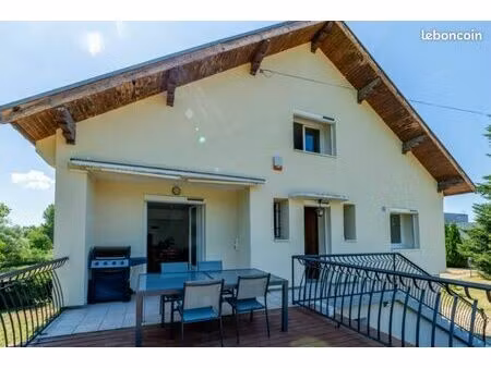 grande maison - 5 pièces - 4 chambre - 117 m² (146 m² au sol)