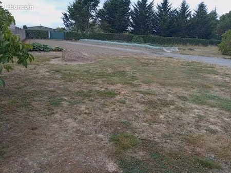 terrain 1300 m² mésanger