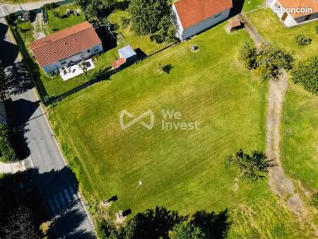 terrain 823 m² effiat