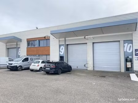 local bureaux 370 m²