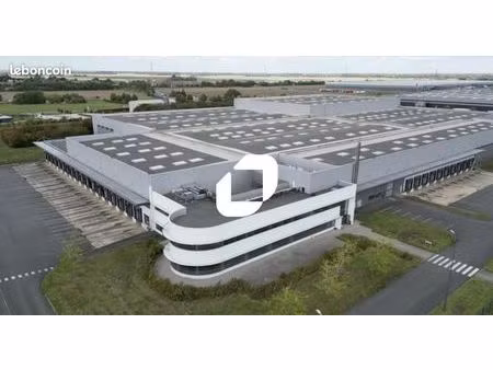 local industriel 30 547 m²