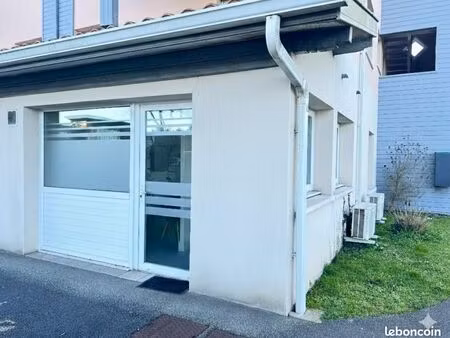 local commercial 43 m²