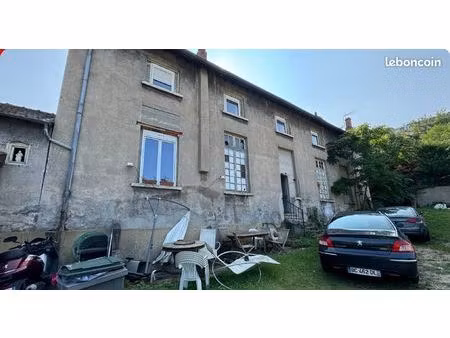 local commercial / dépôt 300m²