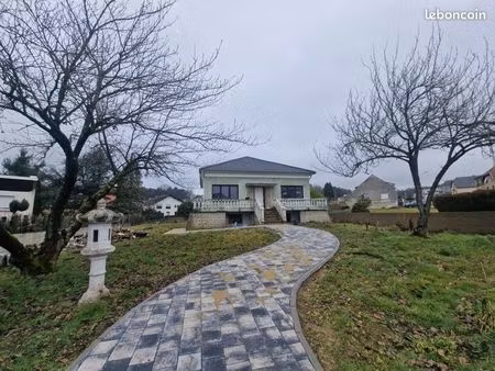 maison de 240 m² sur un terrain de 2500 m²