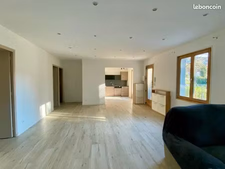 jolie maison au calme avec jardin