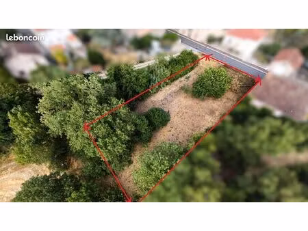 grand terrain à bâtir de 1 199 m² – blaye-les-mines –