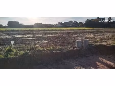 terrain 480 m² crosmieres