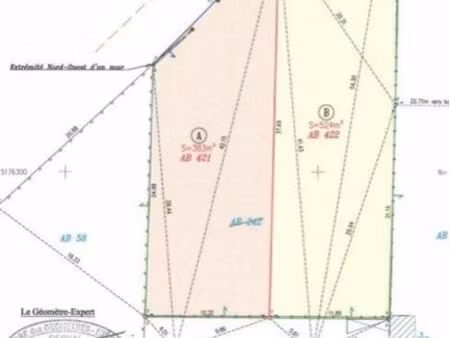 lot de deux terrains à bâtir à 5 minutes de pont du château