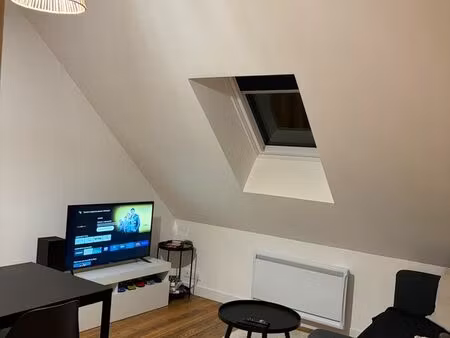 appartement 1 chambre dans petit immeuble (électricité et eau comprises)