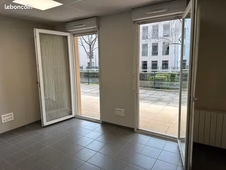 local / bureau individuel 14 m2 pour indépendant ou profession libérale