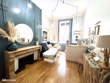 plusieurs cabinets pour paramédical/bien-être  à partager ou à plein temps - à la carte sa