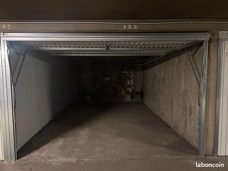 parking/box 16 m² paris