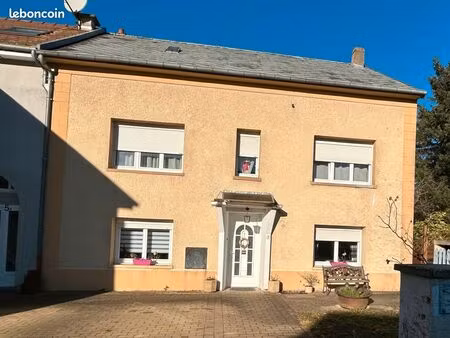 hagen 57570 – maison 250 m²  9 pièces  terrain 8 ares – gros potentiel – proche luxembourg