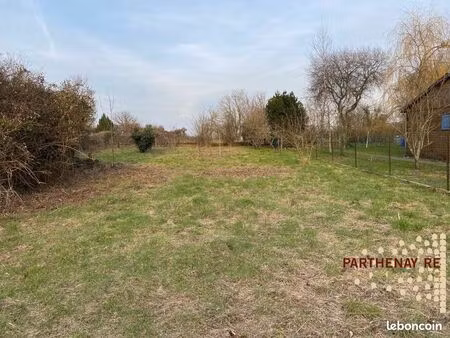 terrain 1003 m² fénery