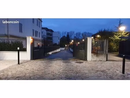 place de parking en sous-sol à guyancourt - résidence du parc de guyancourt (accès sécuris