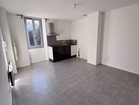 sorgues - loue appartement non meublé
