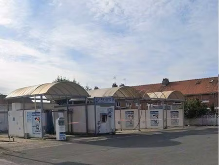 station de lavage automobile et garage