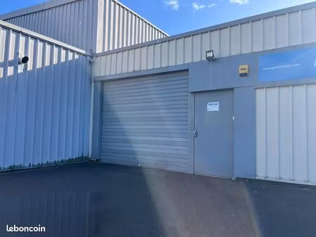 local 600 m² arques