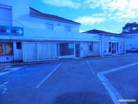 loue local commercial