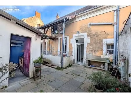 maison de ville 7 pièces 120 m²