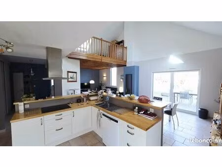 maison 7 pièces 180 m²