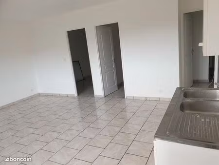 f3 rez de chaussée mare rouge