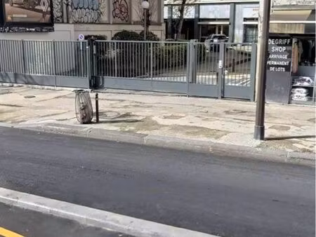 box / parking 15m2 paris 18e 100m métro