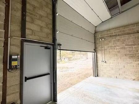 local 281 m² pontpoint