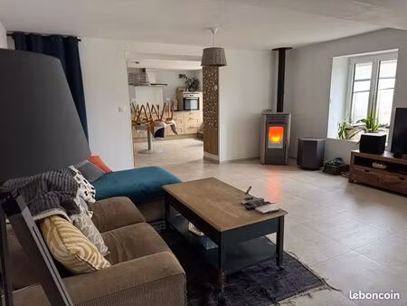 corps de ferme à vendre 135 m² . 179000