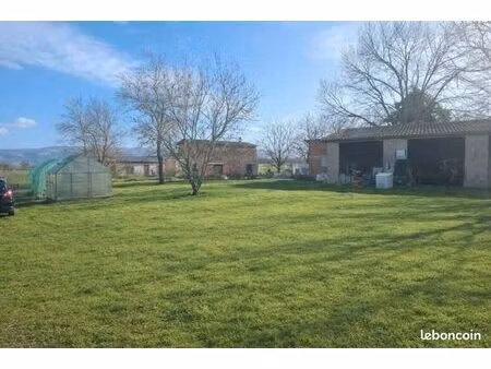 terrain 1 811 m² lagardiolle