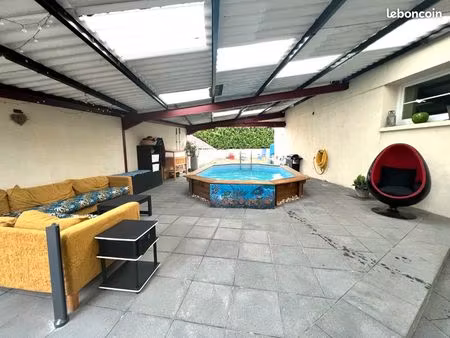 loft de 248m2 avec piscine et espace indépendant