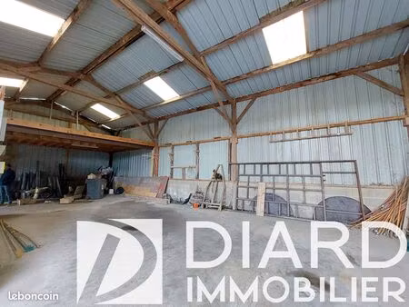 entrepôt 145 m² gennes sur seiche