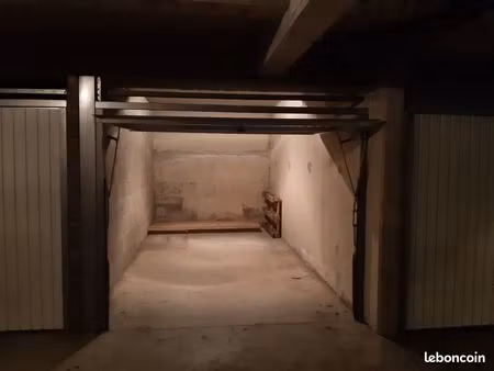 garage à louer centre châteaugiron