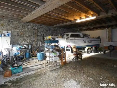 garage/box 156 m² longny les villages