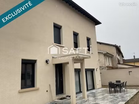 appartement 7 pièces 191 m²