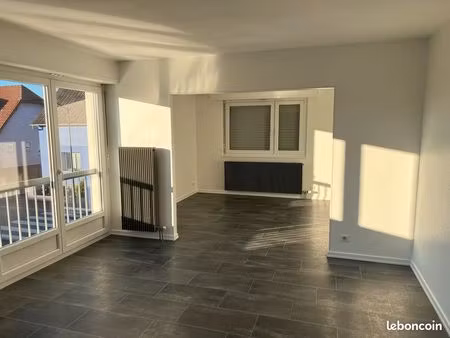 lumineux f3/4 proche centre village