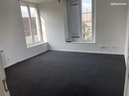 studio à poligny 77167