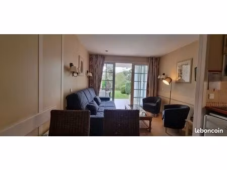 appartement à vendre au pays basque studio avec loggia et jardinet et emplacement de parki