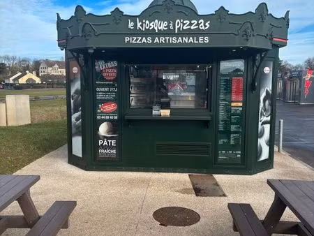 kiosque à pizzas