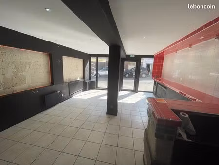 local commercial vendu loué