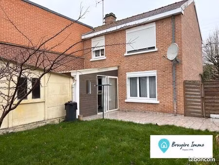 propriété 4 pièces 80 m²