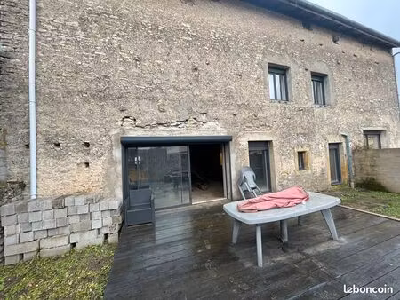 ferme 2 pièces 65 m²
