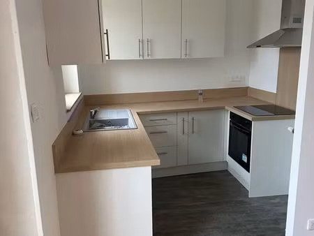 maison à louer f3 dans rue calme proche centre-ville