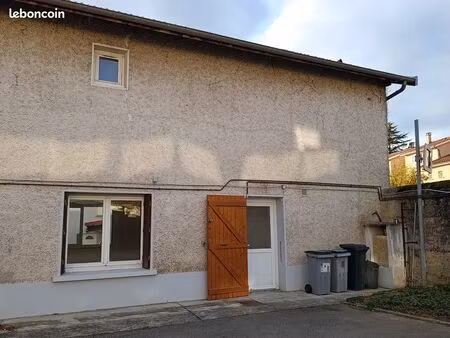 maison mitoyenne 91 m² avec exterieurs et parkings