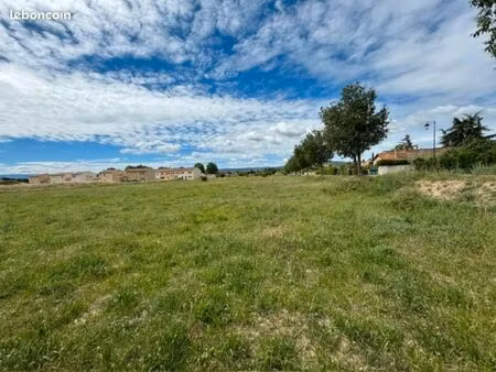 terrain 266 m² villelaure